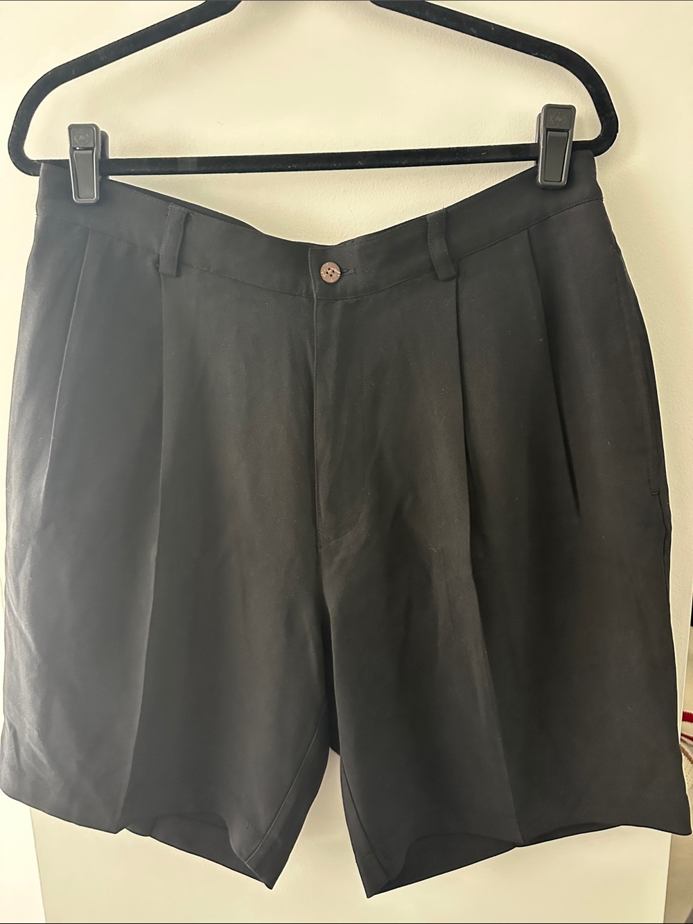 Tommy Bahama Black Flat-Front Men’s Shorts